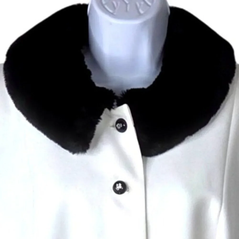 Maggie Barnes Womens White Coat With Black Faux Fur Trim Rhinestone 18W - Picture 7 of 9